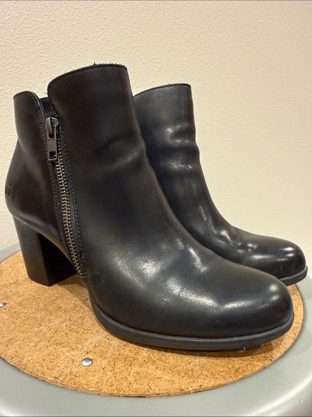 Born Black Leather Ankle Boots with Zipper- Women 7.5